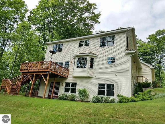 2nd image of 95 Whispering Woods Dr