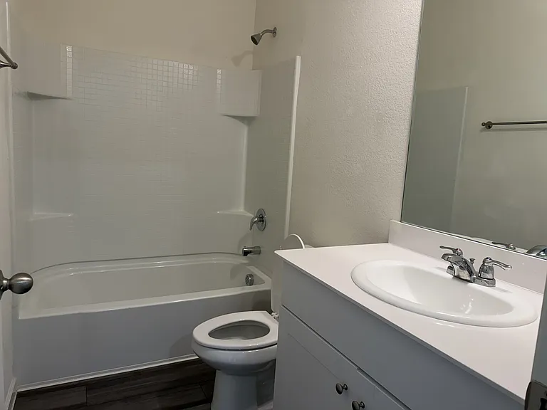 684 Crestridge Dr — Photo 18