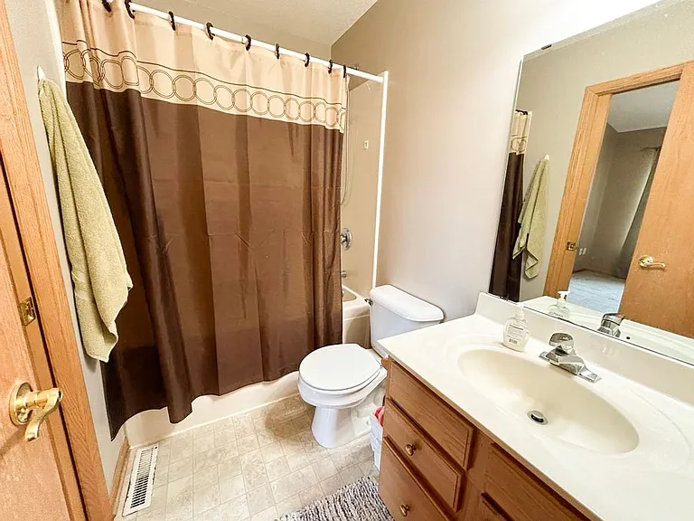 2959 Monroe Dr NW — Photo 9