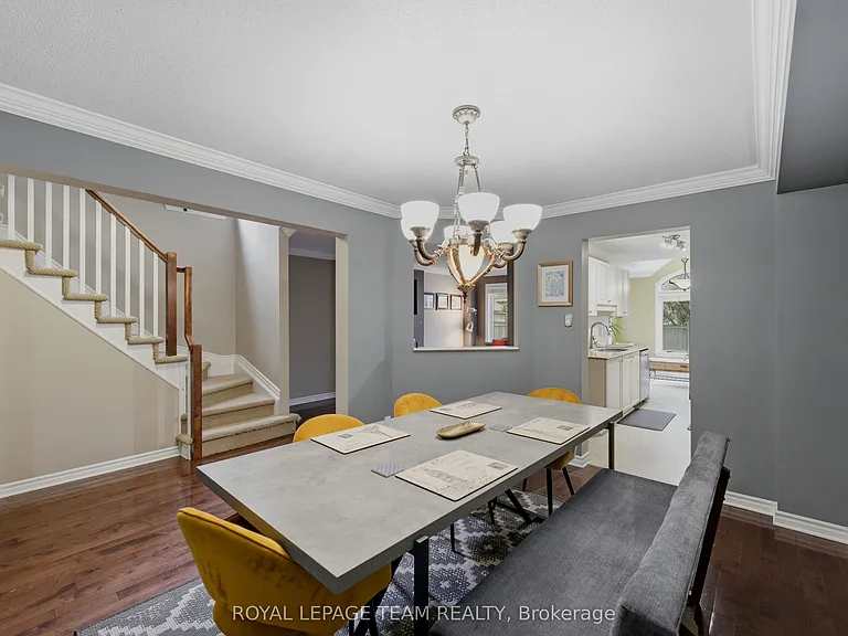 216 Horseshoe Cres — Photo 15