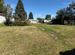 231 4th St NW, Sundre, AB T0M 1X0