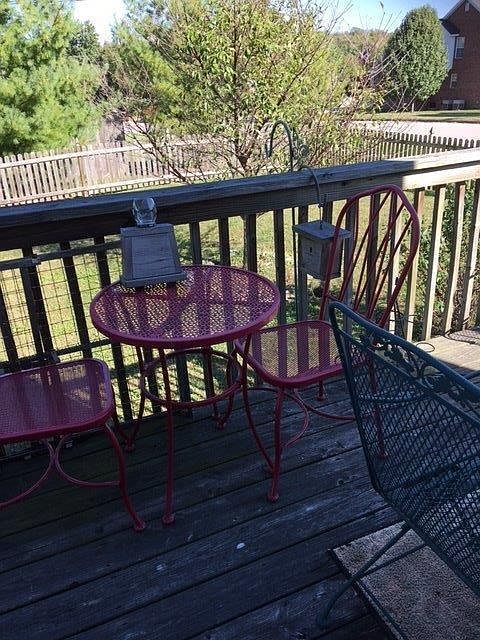 2nd image of 404 Paisley Ct