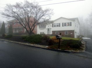 11 Chincopee Ave, Hopatcong, NJ 07843