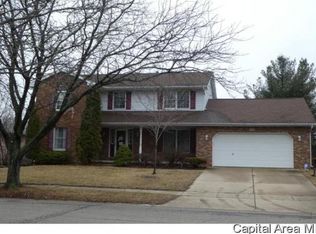 1716 Hunter Ridge Dr, Springfield, IL 62704