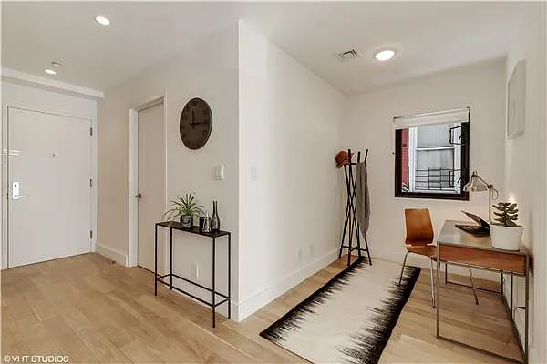 Sold by KeyWorthy | media 11