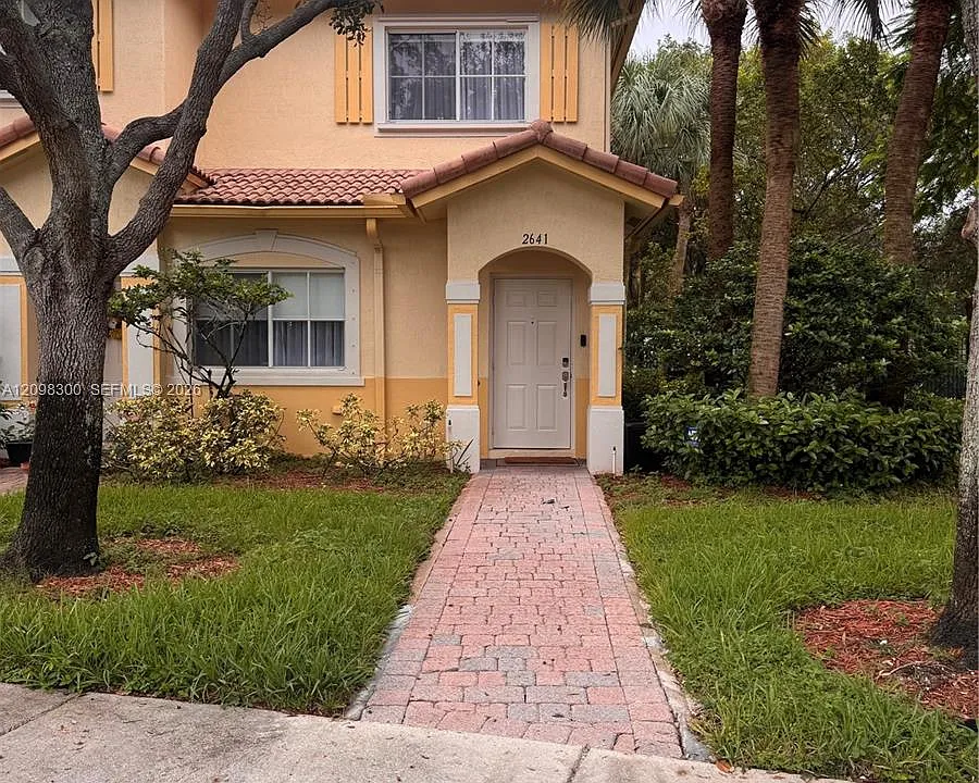 2641 SW 83rd Ter #104