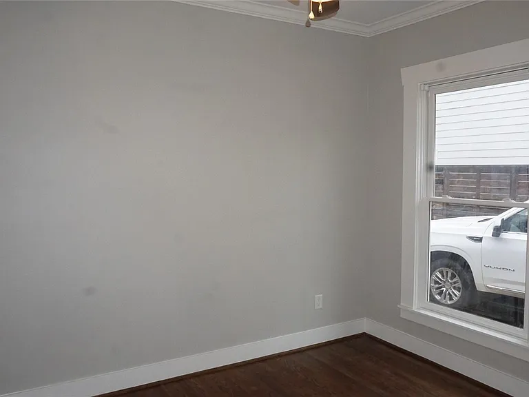 825 Algregg St — Photo 24