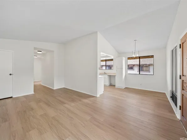 98-1796 Kaahumanu St #61D, Pearl City, HI 96782