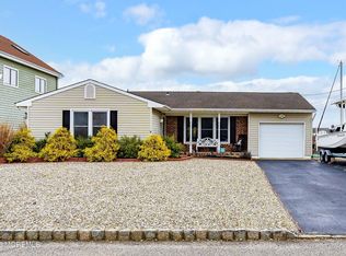 408 Elizabeth Ct, Lanoka Harbor, NJ 08734