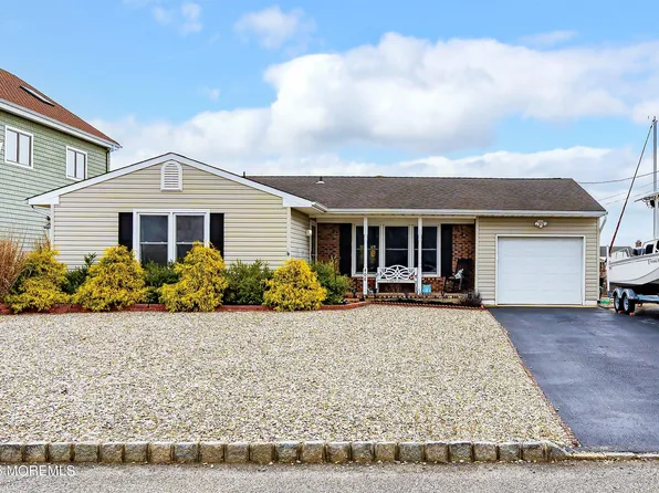 408 Elizabeth Court, Lanoka Harbor, NJ 08734