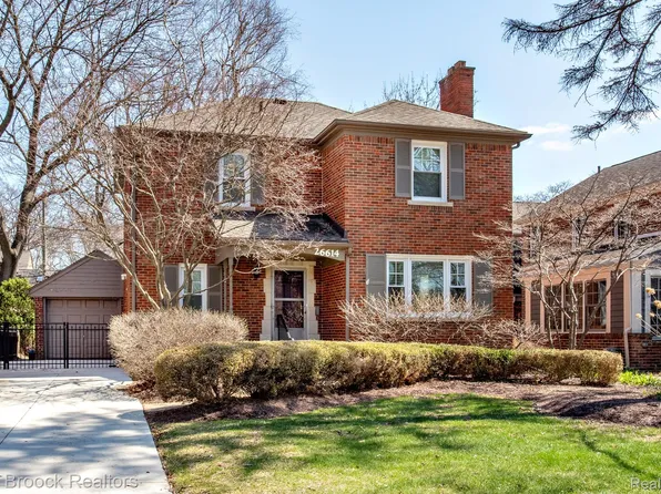 26614 Humber St, Huntington Woods, MI 48070