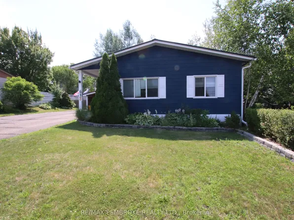 61 Doran St, Petawawa, ON K8H 1R3