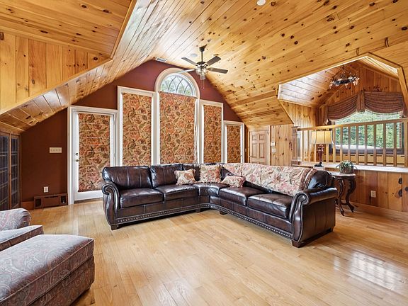 47th image of 1374 Peter Pond Rd