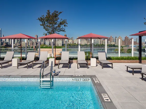 30-77 Vernon Boulevard image 11 of 27