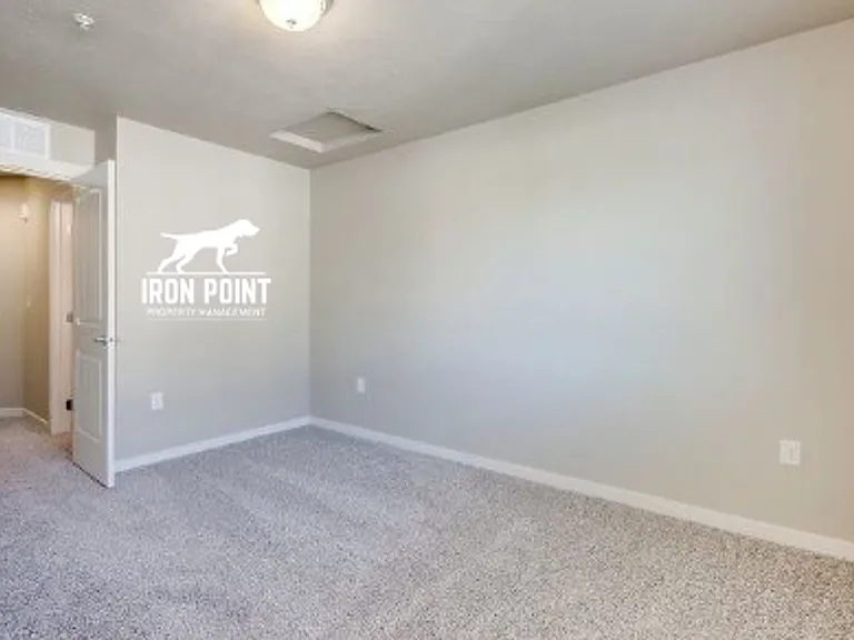 4772 N Morninggale Dr — Photo 11