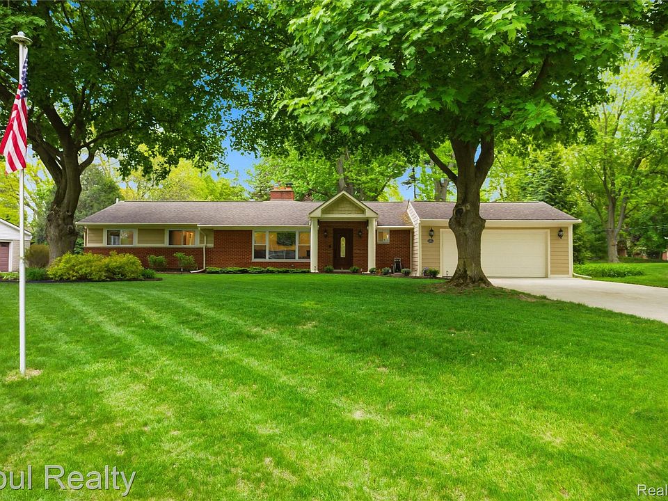 1st image of 24018 Lynwood Dr