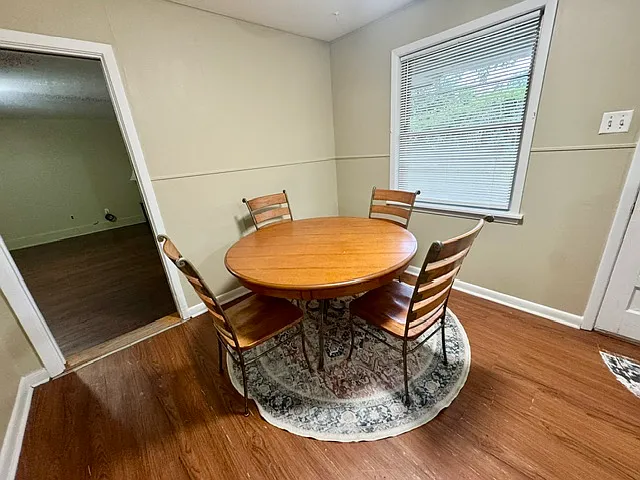 4 bed, 1670 sqft, $2,650 — Photo 3