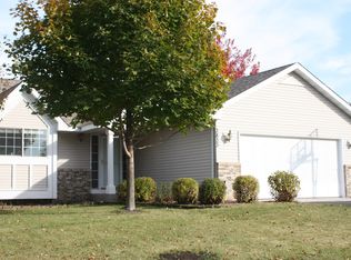 3833 Benjamin Dr, Woodbury, MN 55125