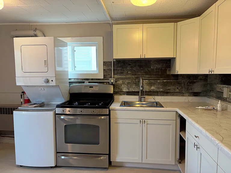 14 Main St S #1 — Photo 1