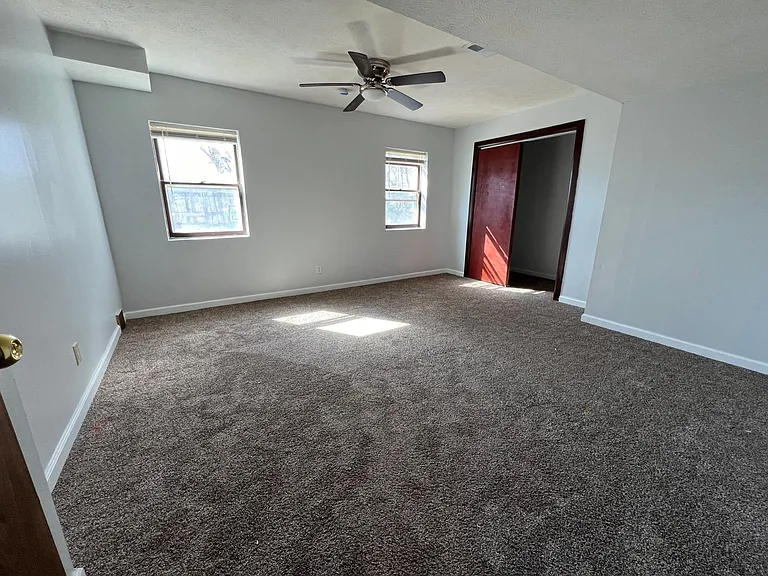 6205 Holdrege St — Photo 17
