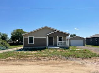 123 Juniper Cir, Log Lane Village, CO 80705