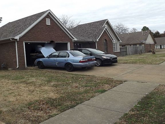 3rd image of 2635 Coulter Ln