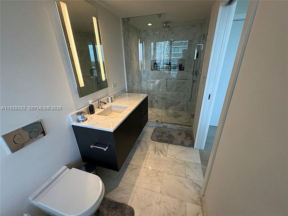 5th image of 1451 Brickell Ave Unit 1105