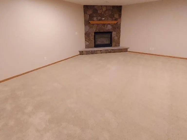 459 Jefferson St — Photo 17