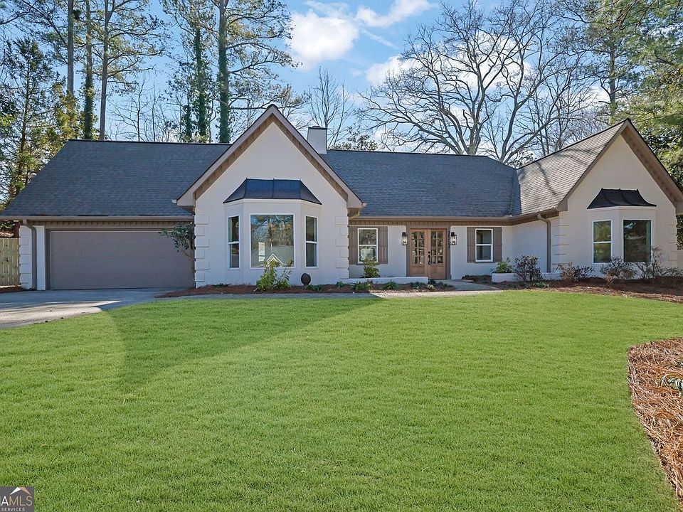 1st image of 2552 Hollycreek Dr NE