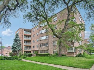 2142 W Rosemont Ave APT 1A, Chicago, IL 60659