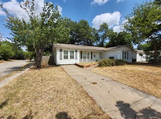 558 Harrison Ln, Hurst, TX 76053
