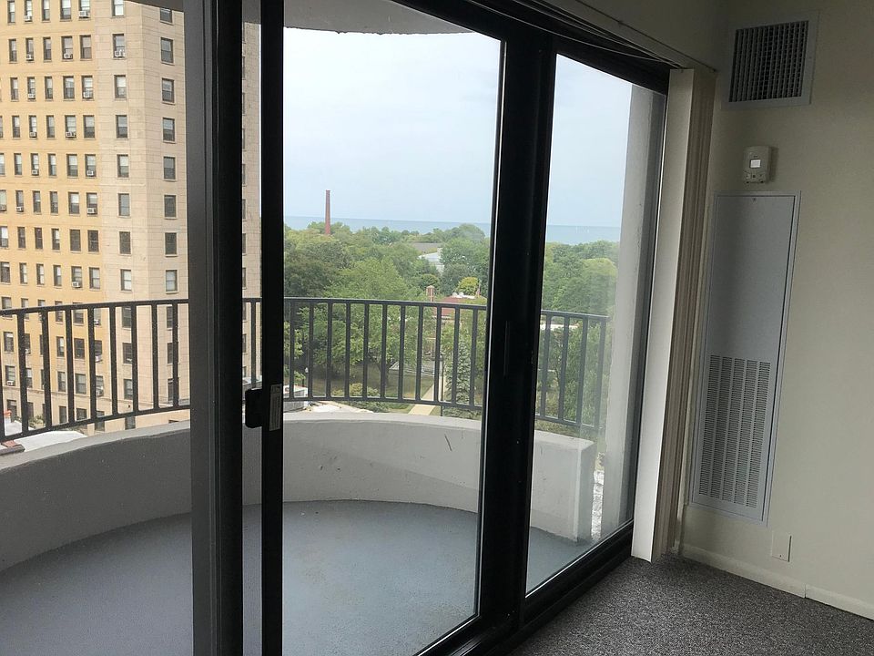 1st image of 2020 N Lincoln Park W APT 8C