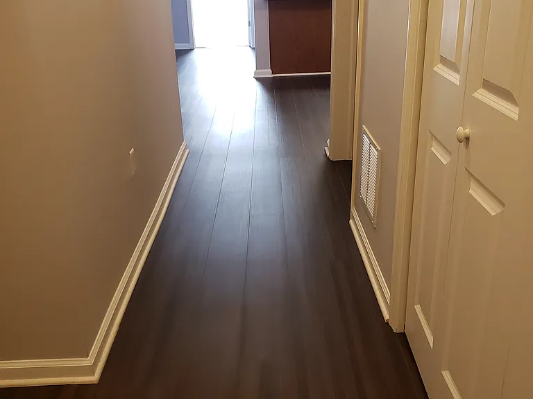 725 Liberty Ct — Photo 3