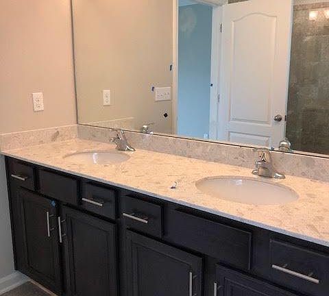 3rd image of 552 Shetland Dr