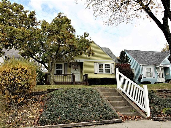 3rd image of 1648 Rosemont Dr
