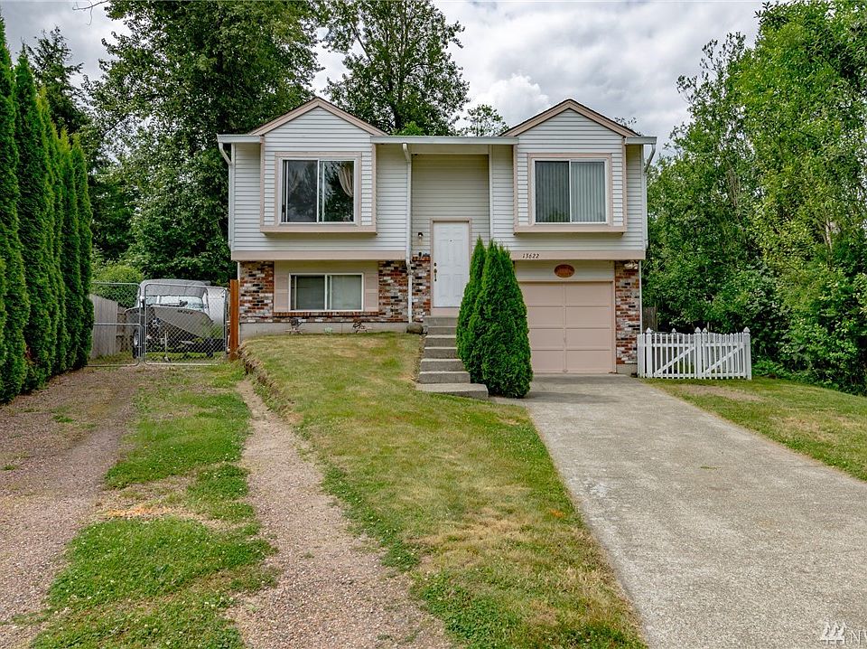 1st image of 13622 SE 273rd Ct