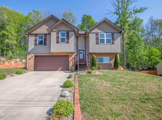 320 Signet Ln, Maynardville, TN 37807