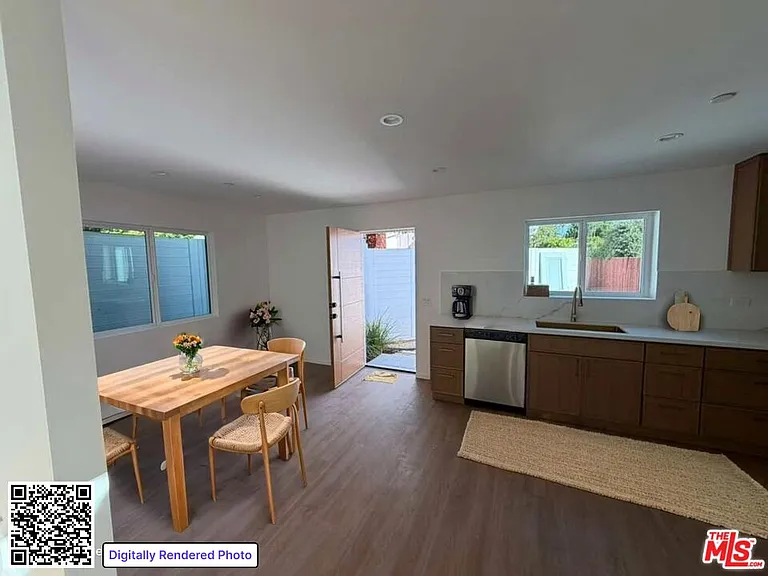 5417 Gentry Ave — Photo 7