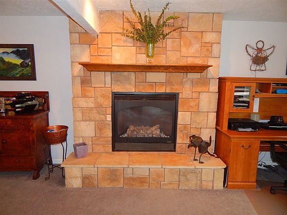 4th image of 3232 Moffat Dr