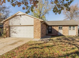 10026 E Lockmoor St, Wichita, KS 67207