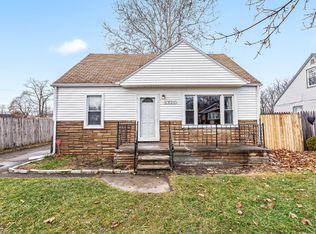 6920 Cherokee St, Taylor, MI 48180