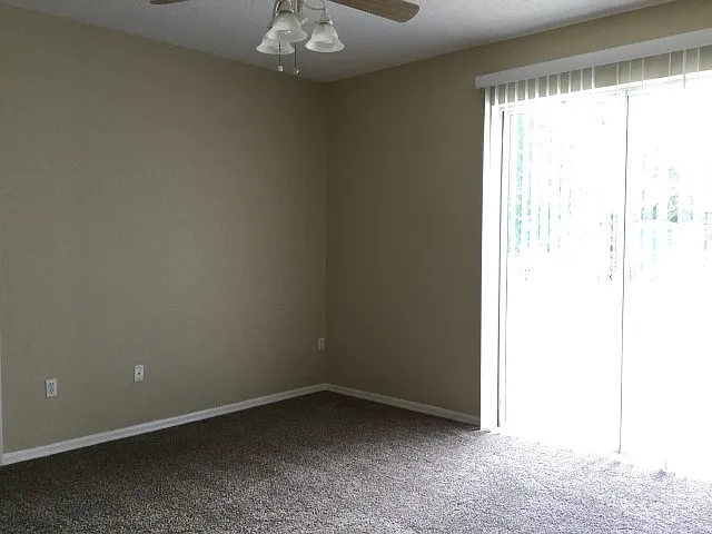647 Heraldo Ct — Photo 4