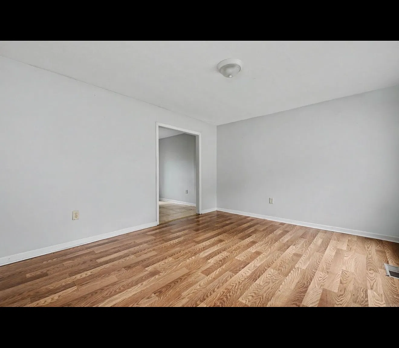 2 bed, 760 sqft, $1,000 — Photo 4