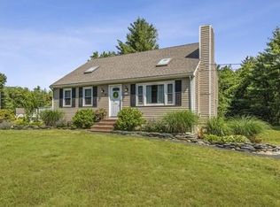 10 Pilgrim Rd, Taunton, MA 02780