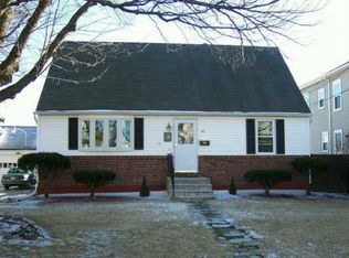 60 Lawrence St, Cranston, RI 02920