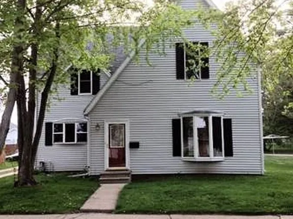 115 N Badger St, Caledonia, MN 55921