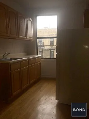 Rented by Bond New York | media 43