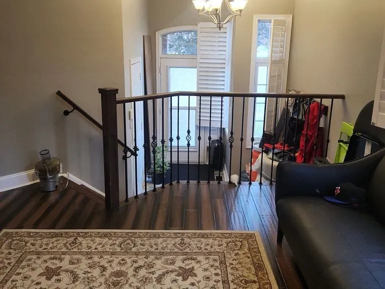 88 Baycliffe Dr — Photo 4