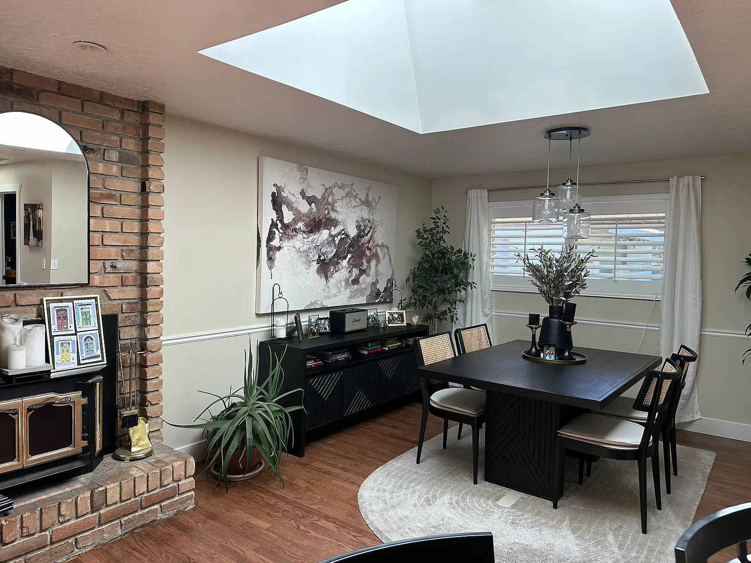 4 bed, 2340 sqft, $3,500 — Photo 3
