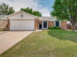 6504 Lyndale Dr, Watauga, TX 76148
